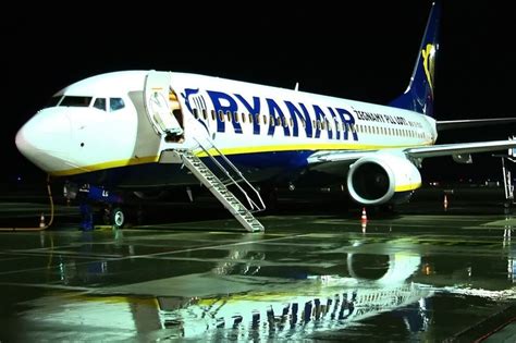 ryanair. lv